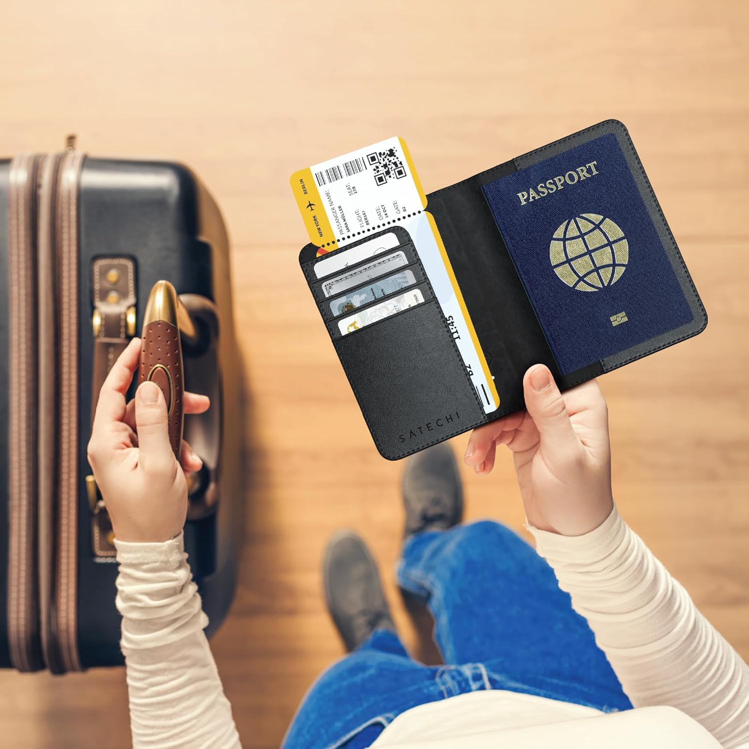 Satechi Passport Holder for Travel with Find My, Passport Cover with 4 Card Holder, Wireless Charging, and RFID protection – Travel Essential Vegan Leather Passport Holder – Black - Image 7