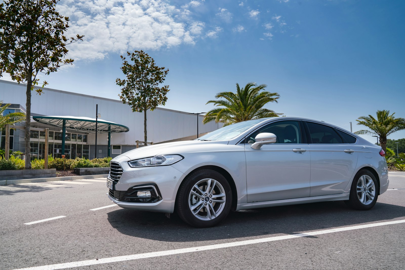 You are currently viewing The Ultimate Guide to Choosing the Best Airport Transfer Service: What You Need to Know